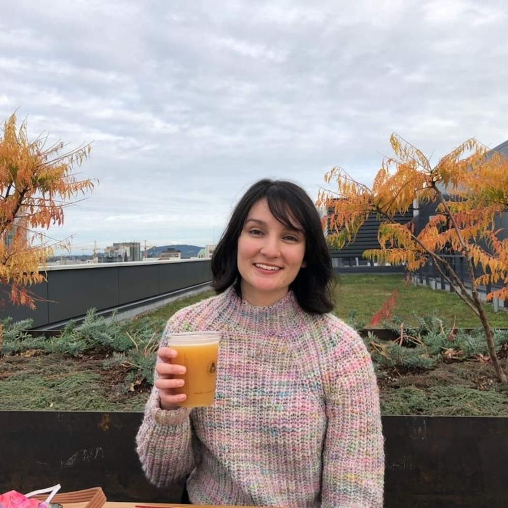 Meet your Posher, Caitlin